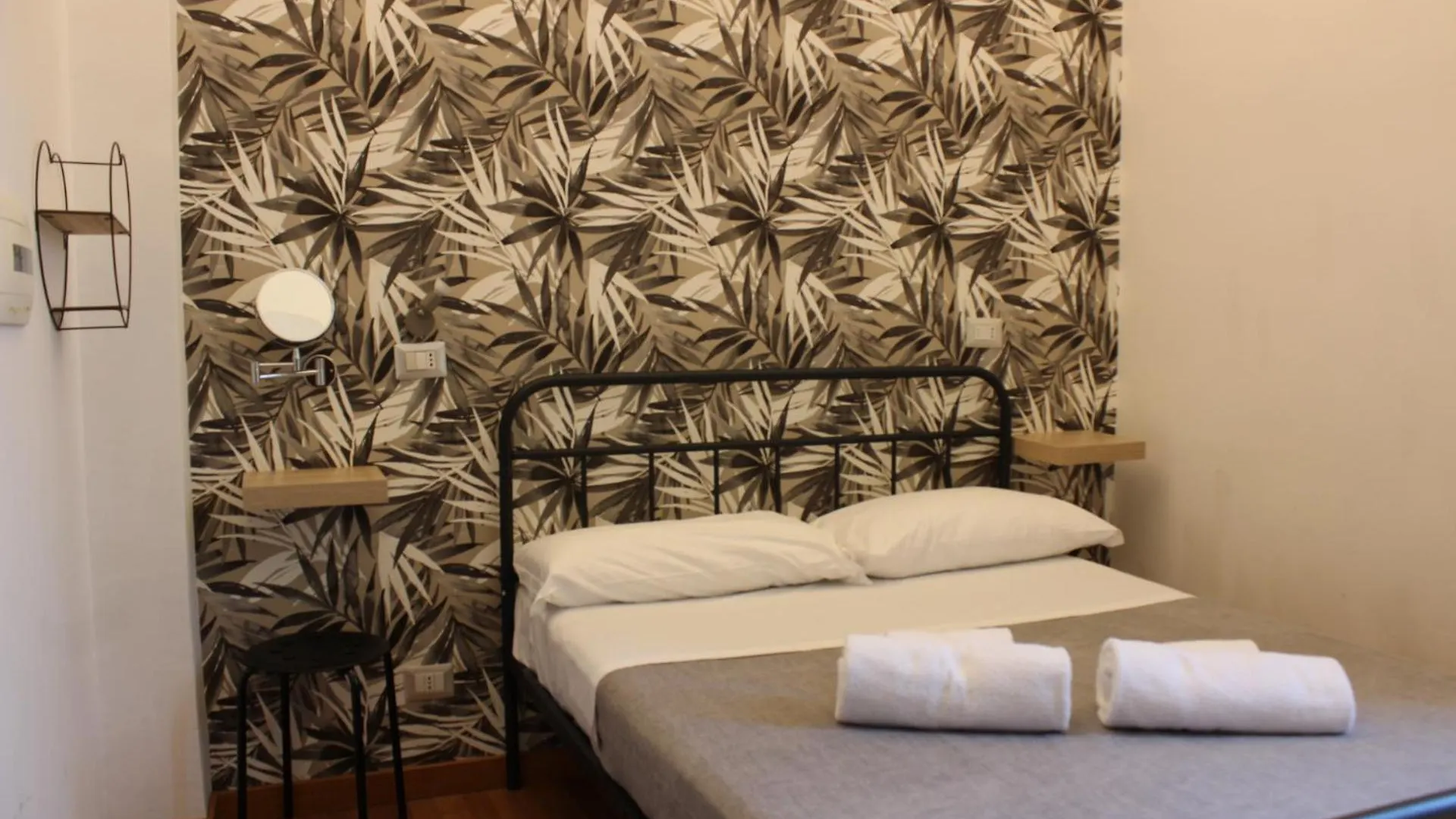 Affittacamere Rooms Piramide Roma
