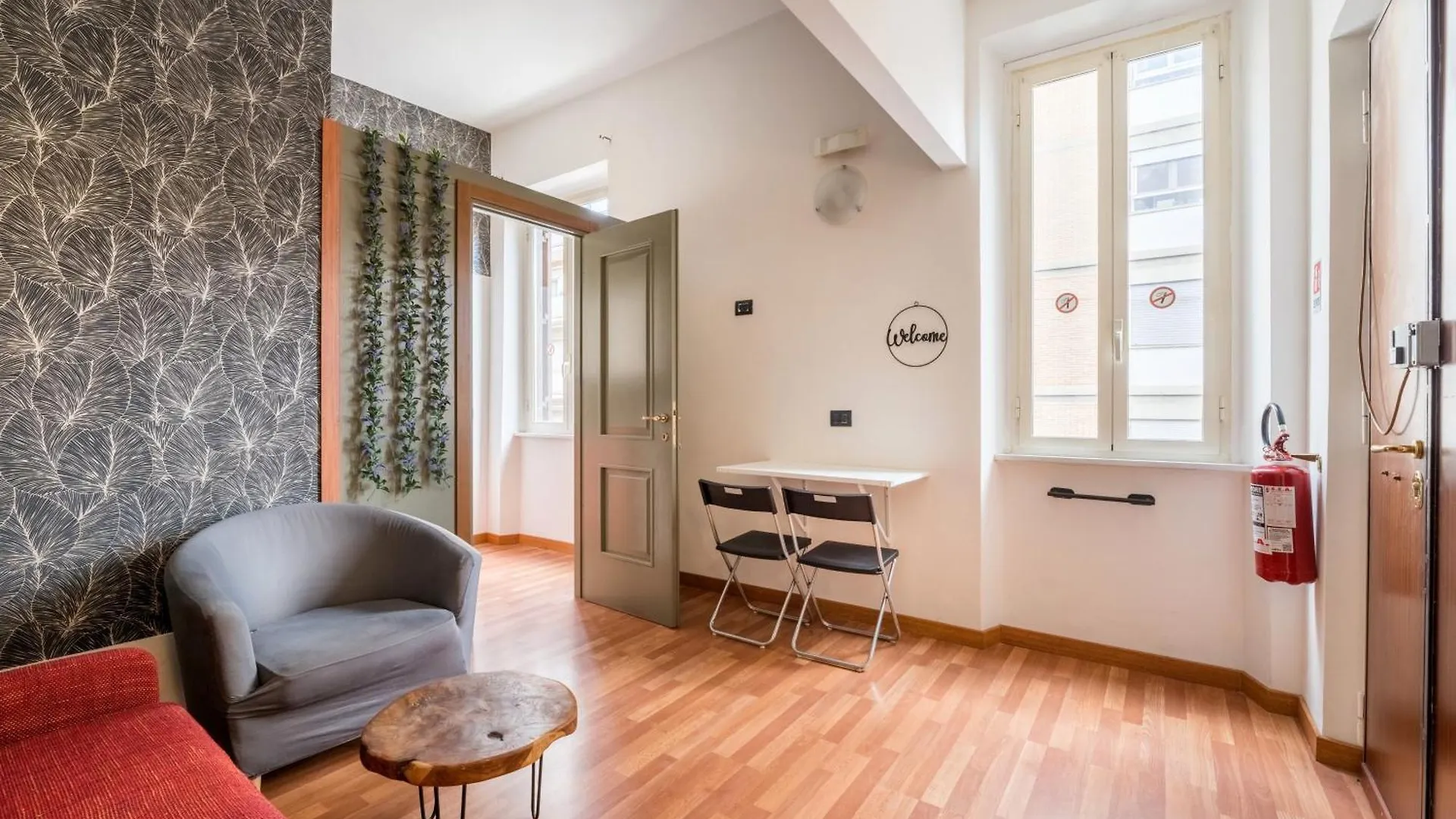 Rooms Piramide Roma Italia