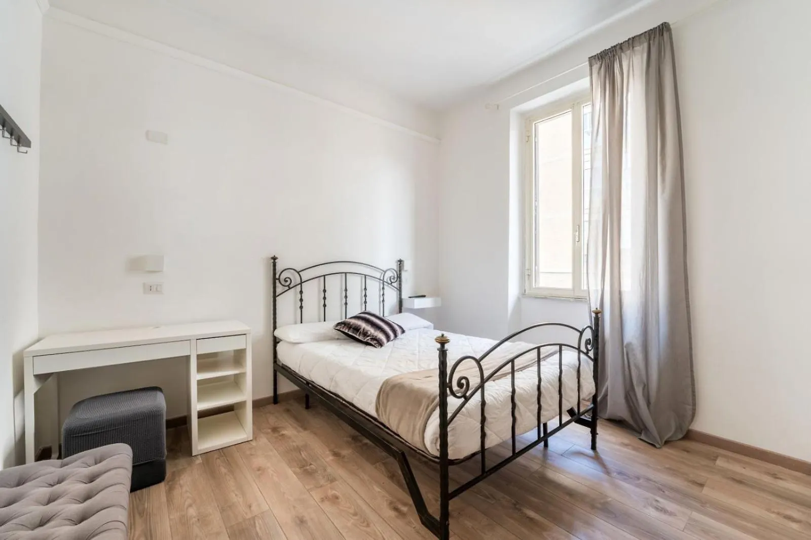 Rooms Piramide Roma
