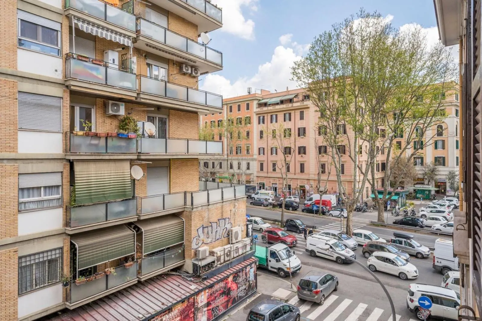 Rooms Piramide Roma