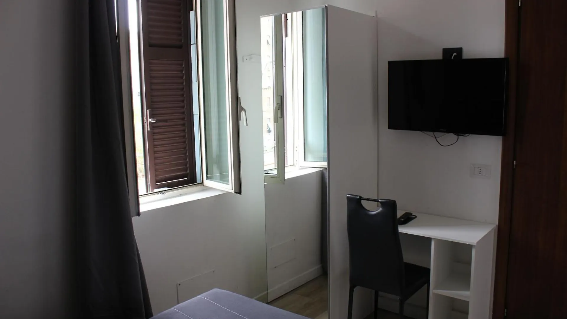 Rooms Piramide 로마 이탈리아